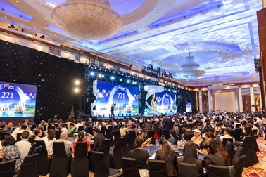 Giới tinh hoa phiêu cùng "Vũ khúc ánh sáng - Kiệt tác sống sang" tại Đà Nẵng