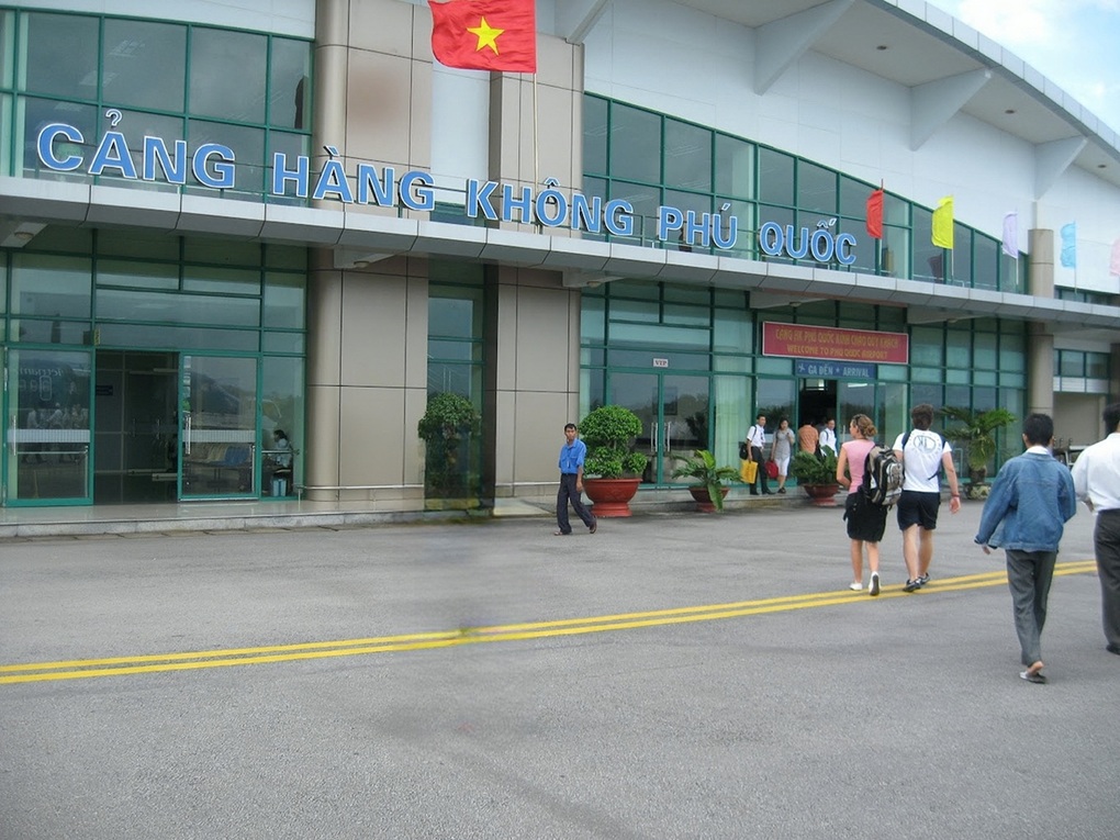 Nhiều chặng bay bị cắt, khách sạn ở Phú Quốc trống 50% số phòng - 3 Nhiều chặng bay bị cắt, khách sạn ở Phú Quốc trống 50% số phòng - 3