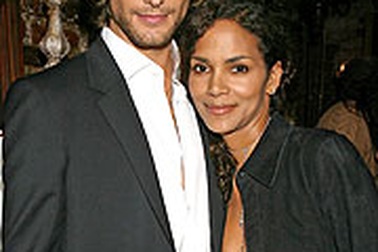 “Tôi rất chiều Halle Berry”