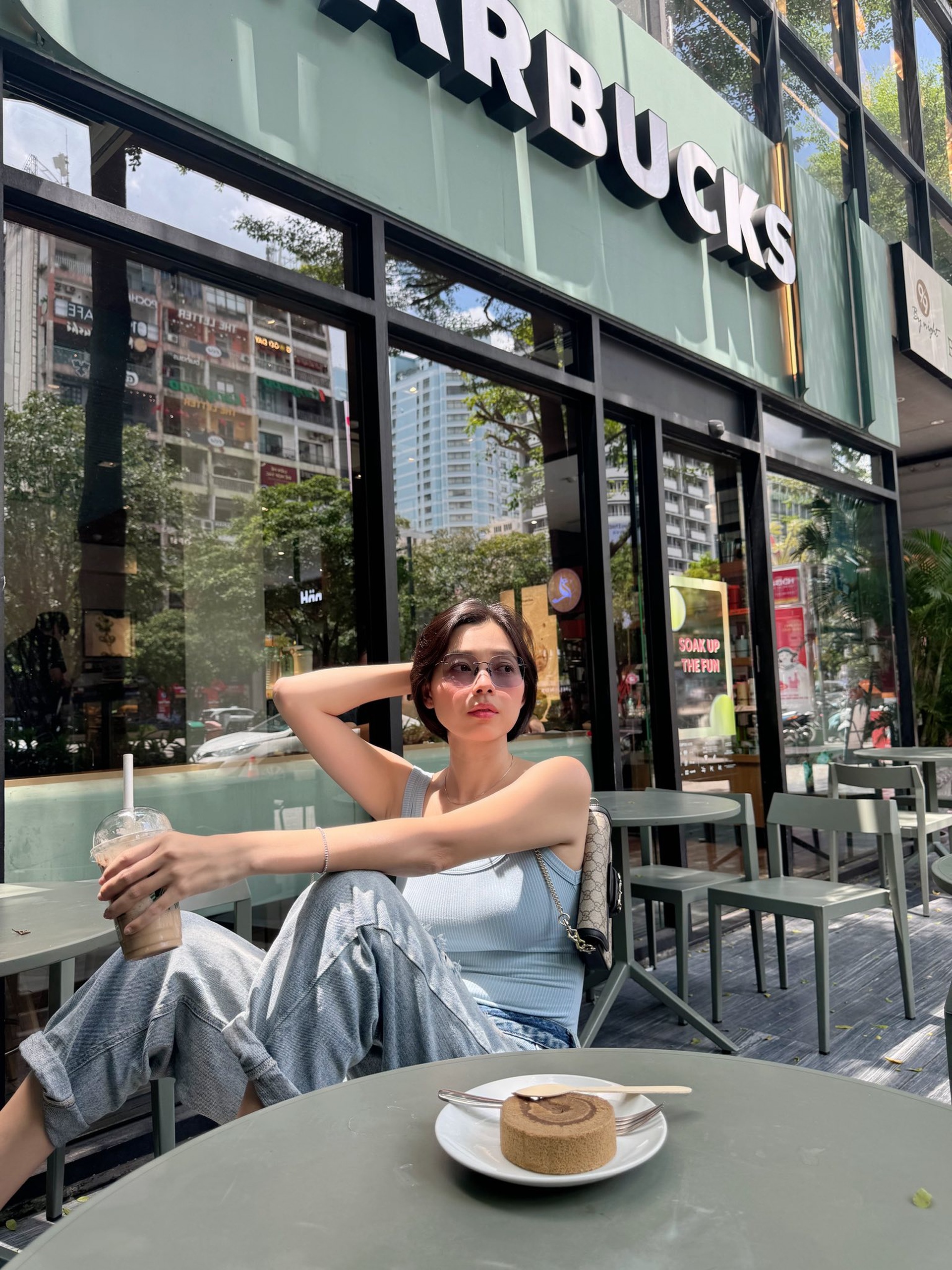 Mỹ nhân kín tiếng của Tử chiến trên không, ngoài đời gợi cảm tuổi 37 - 7 Mỹ nhân kín tiếng của Tử chiến trên không, ngoài đời gợi cảm tuổi 37 - 7