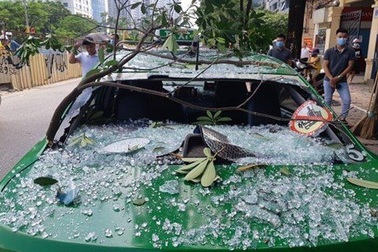 Hà Nội: Nổ lớn tại nhà hàng Nhật Bản, 3 người bị thương