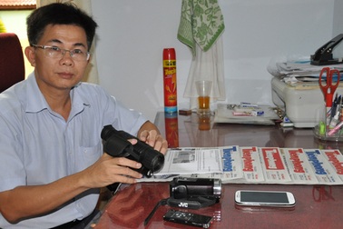 Dân bắt công an trả lại tiền hối lộ