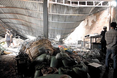 Thêm một xưởng sản xuất 1.000m2 bị lửa thiêu rụi