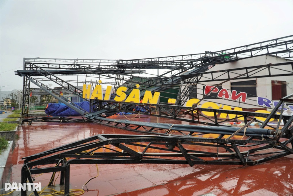 16 người chết và mất tích ở 4 tỉnh miền Trung do bão Bualoi - 3 16 người chết và mất tích ở 4 tỉnh miền Trung do bão Bualoi - 3