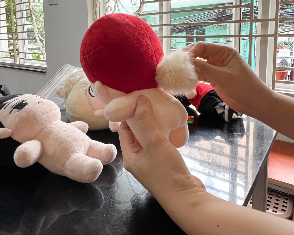 Bác sĩ chữa bệnh cho thú nhồi bông hàng chục năm tuổi - 8