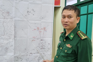 Vụ chìm tàu cá Quảng Nam: Chạy đua với "thời gian vàng" tìm kiếm 13 ngư dân