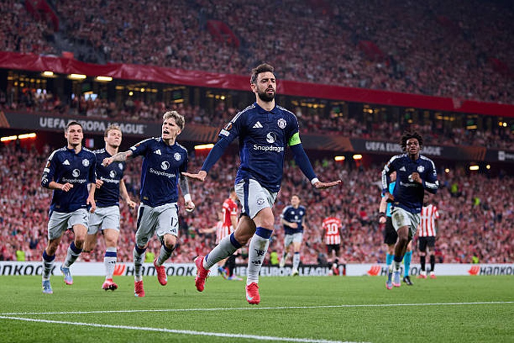 HLV Amorim cảnh báo cầu thủ Man Utd trước trận quyết đấu ở Europa League - 1 HLV Amorim cảnh báo cầu thủ Man Utd trước trận quyết đấu ở Europa League - 1