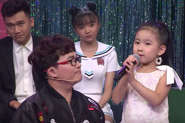 Cô bé chưa biết chữ hát karaoke “vanh vách” khiến Xuân Nghị “phát cuồng”