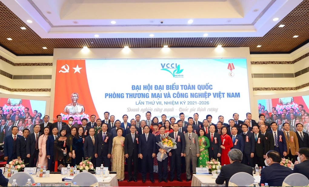 Vietcombank - Xứng danh đơn vị anh hùng - 3 Vietcombank - Xứng danh đơn vị anh hùng - 3