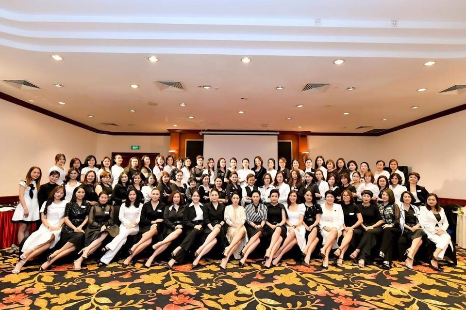 Happy Women Leader Network - Thay đổi hình ảnh để thành công - 1 Happy Women Leader Network - Thay đổi hình ảnh để thành công - 1