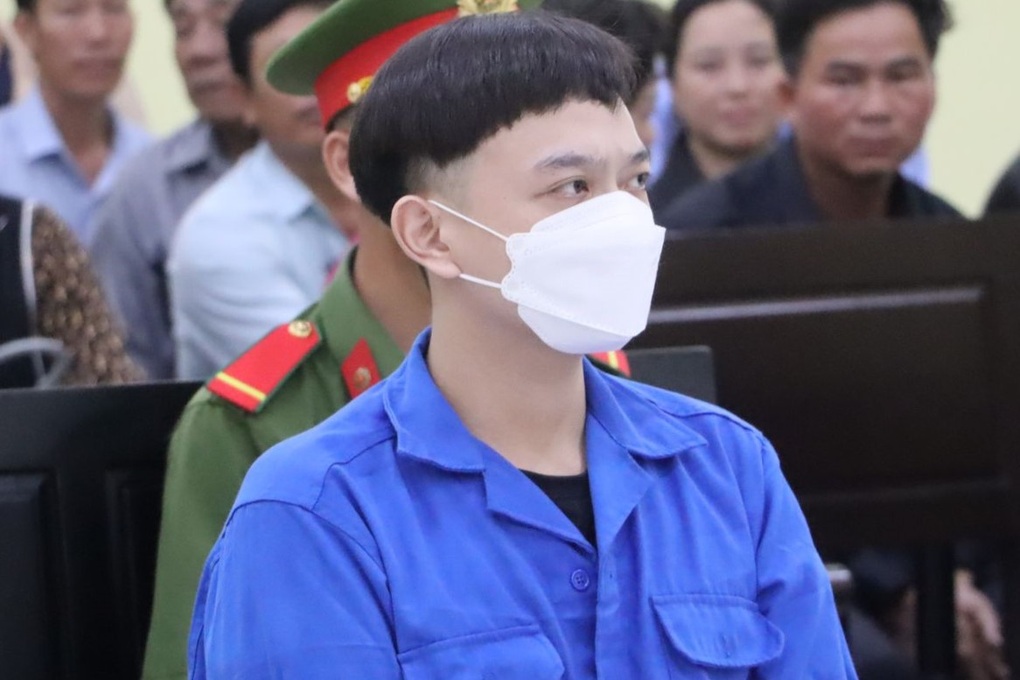 Kẻ giết 3 người trong gia đình vợ hờ xin hoãn tòa để thuê luật sư - 1 Kẻ giết 3 người trong gia đình vợ hờ xin hoãn tòa để thuê luật sư - 1
