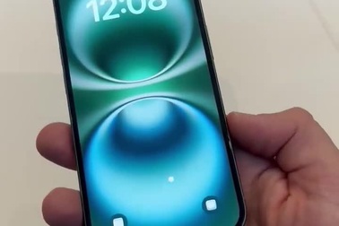 Trải nghiệm thực tế nút bấm điều khiển camera trên iPhone 16