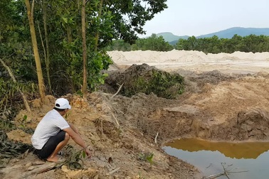 Vỡ đập mỏ vàng Bồng Miêu, cá dưới sông chết sạch