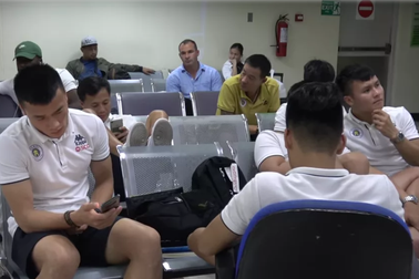 Ba ngày sau trận đấu tại Philippines, CLB Hà Nội chưa thể về nước