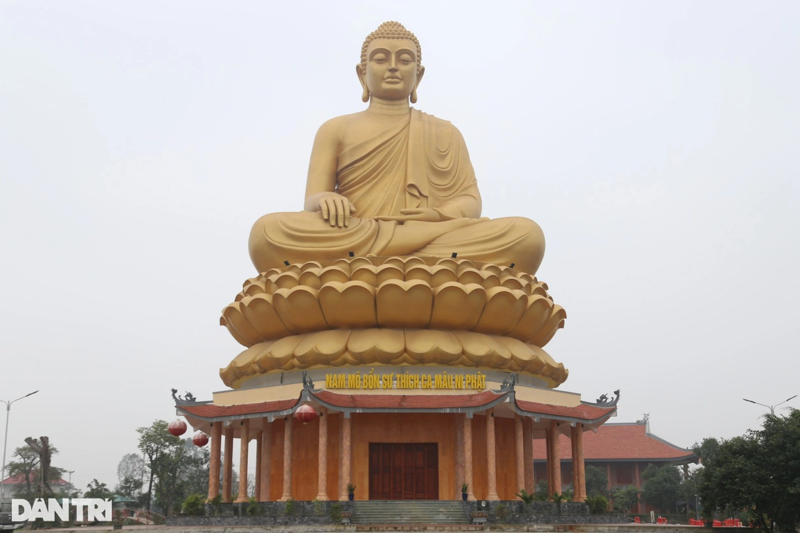 Chiêm ngưỡng tượng phật lớn bậc nhất Bắc Trung Bộ - 2 Chiêm ngưỡng tượng phật lớn bậc nhất Bắc Trung Bộ - 2