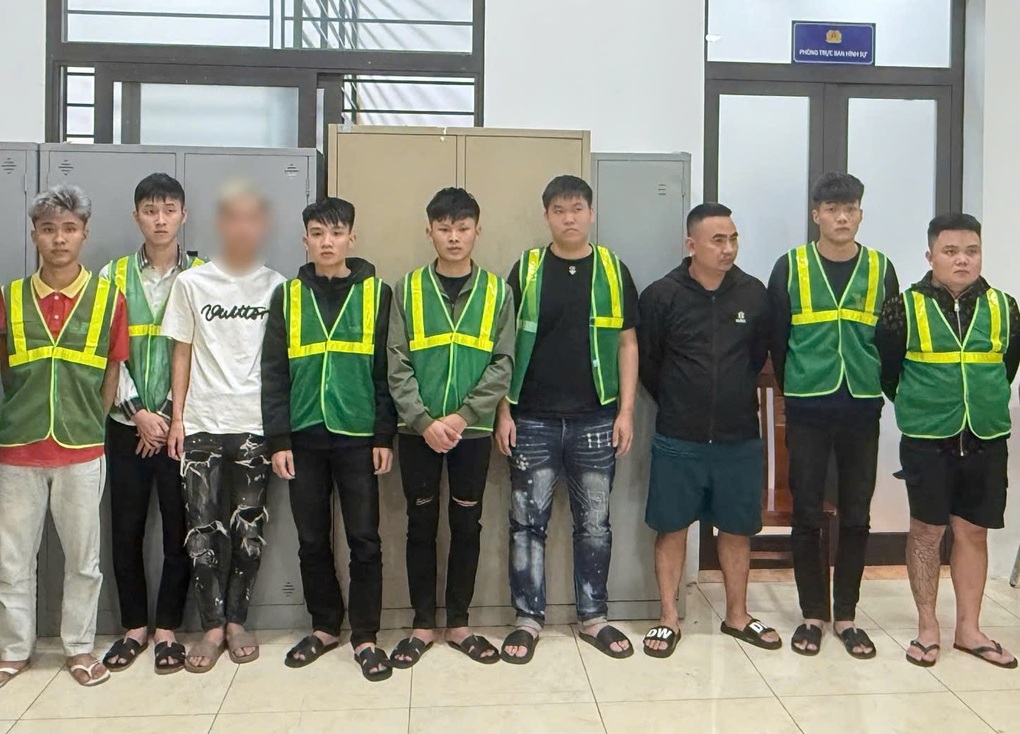 Gọi hội hỗn chiến sau khi một nữ nhân viên quán ăn bị đánh - 1