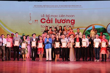 Bế mạc Liên hoan sân khấu cải lương 2018: “Thiếu vắng kịch bản lớn...”