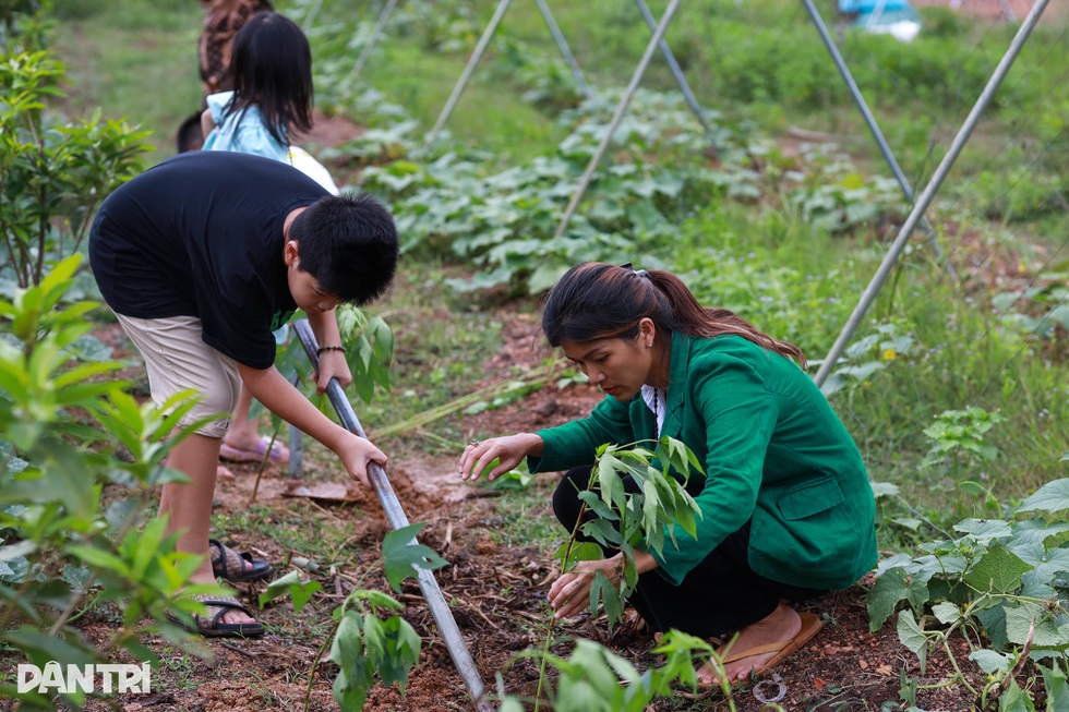 Hoa hậu 6 con Oanh Yến: Vượt cú sốc tinh thần, an yên tại nông trại 10ha - 14 Hoa hậu 6 con Oanh Yến: Vượt cú sốc tinh thần, an yên tại nông trại 10ha - 14