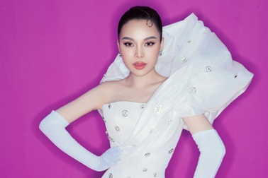 Giang Hồng Ngọc thừa nhận từng "yêu đến lụy"