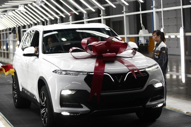 VinFast tăng giá xe Lux SA 2.0L và A 2.0L