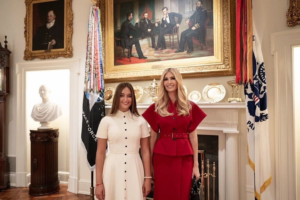 Cháu gái của Tổng thống Mỹ Donald Trump được nuôi dạy khéo léo như thế nào? - 4 Cháu gái của Tổng thống Mỹ Donald Trump được nuôi dạy khéo léo như thế nào? - 4