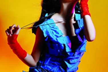 Chùm ảnh đẹp của “chân dài hát” Nguyễn Ngân Hà 