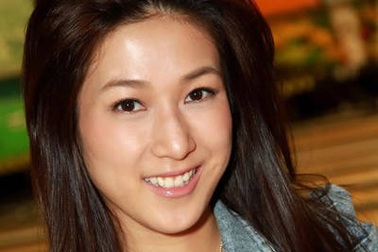 Chung Gia Hân bảo vệ Lâm Phong 