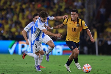 Argentina thất bại trong ngày vắng Messi, Brazil trắng tay trước Bolivia