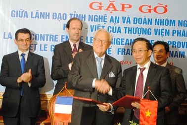 Thượng viện Pháp ủng hộ Nghệ An 15.000 Euro khắc phục thiên tai