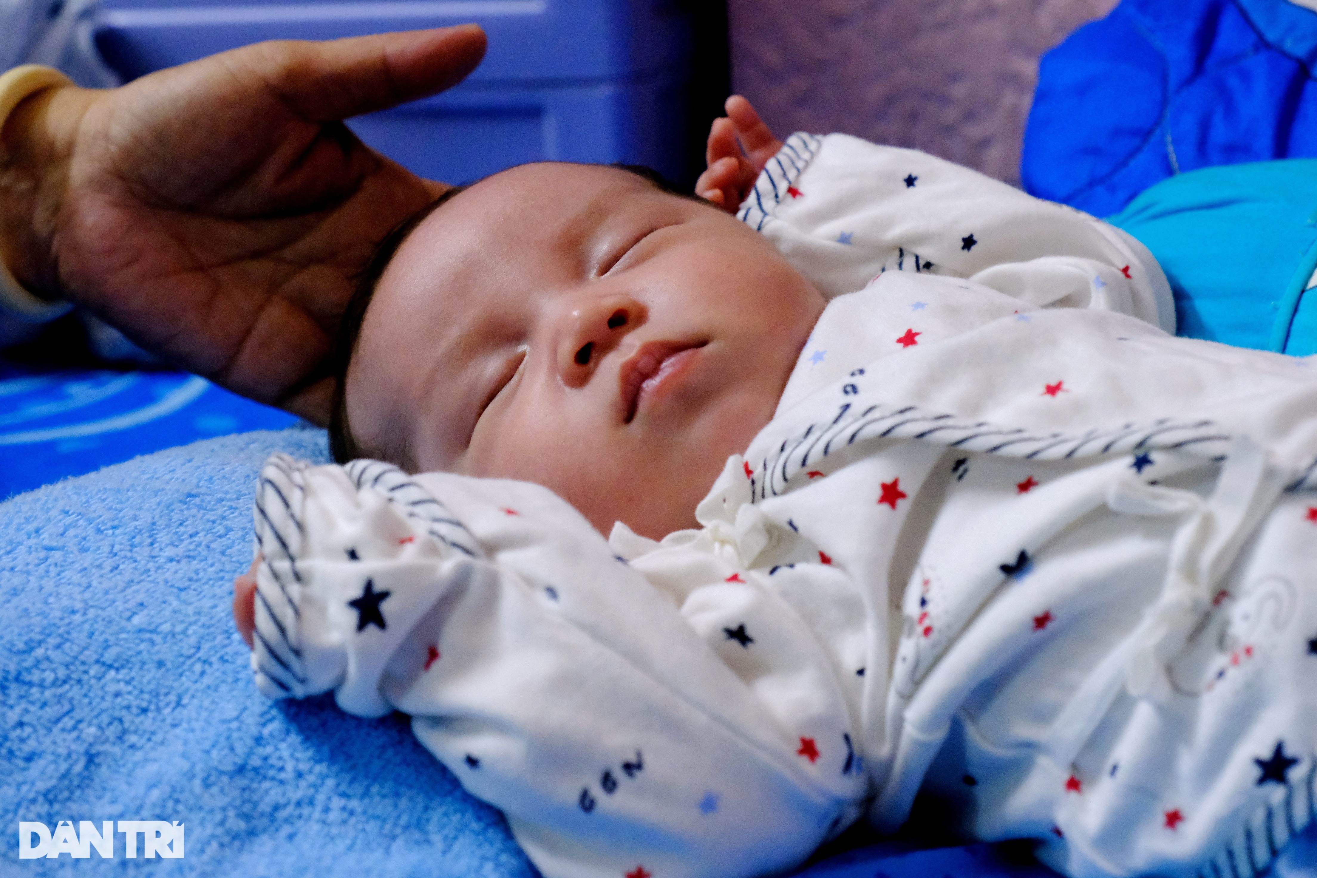Chuyện về bé Vít bị bỏ rơi ở nhà hoang trong chiều mưa tại tâm dịch TPHCM - 14 Chuyện về bé Vít bị bỏ rơi ở nhà hoang trong chiều mưa tại tâm dịch TPHCM - 14
