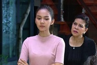 Nghe câu nói này, tôi nhận ra người ngoài còn tốt hơn mẹ mình