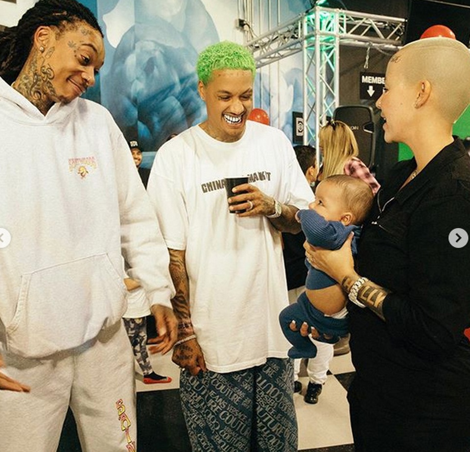 Amber Rose khoe ảnh chụp cùng chồng cũ và bạn trai mới - 2 Amber Rose khoe ảnh chụp cùng chồng cũ và bạn trai mới - 2