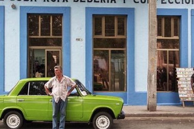 Người Cuba bắt đầu được tự do mua bán xe hơi