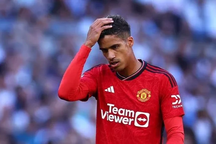 Man Utd bất ngờ thông báo tin buồn trước đại chiến Arsenal