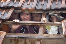 Báo Dân trí chung sức cứu trợ người dân vùng lũ Quảng Bình