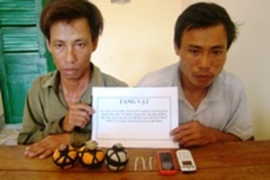 Bắt 2 đối tượng dùng thuốc nổ khai thác thủy hải sản trên biển