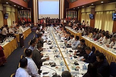 Trung Quốc bị "tố" phá đám đàm phán hòa bình Myanmar