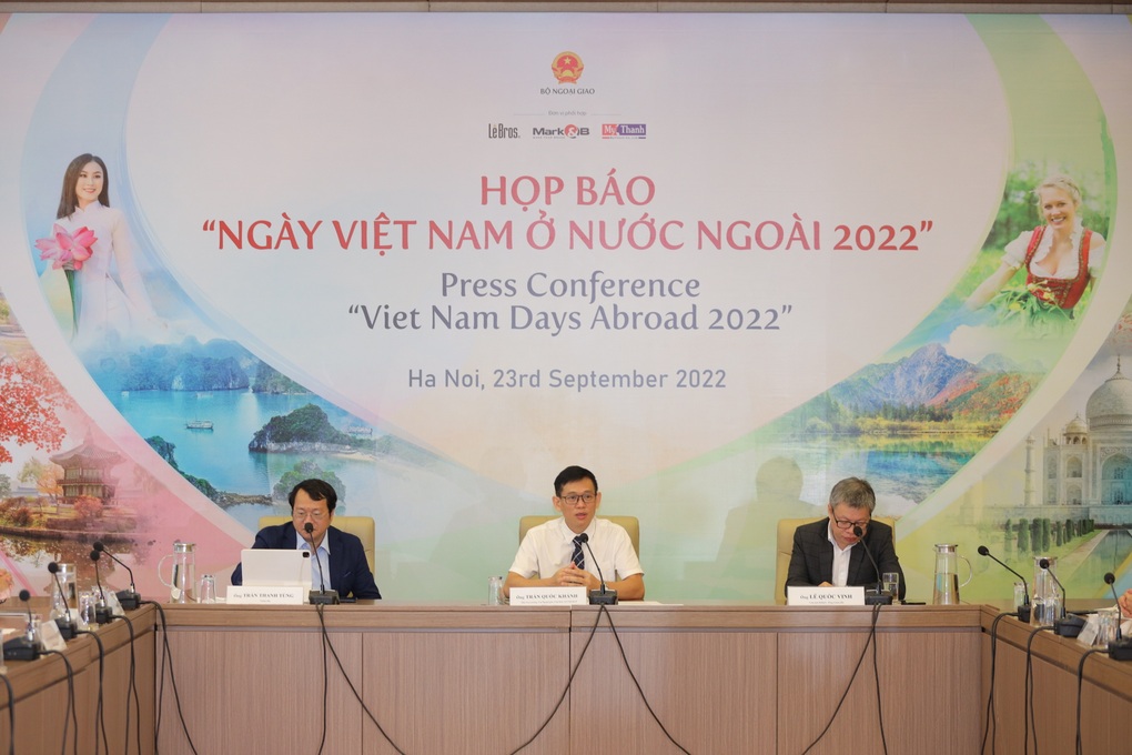 Bộ Ngoại giao: Phối hợp đảm bảo nghệ sĩ Việt đi nước ngoài giữ gìn hình ảnh - 1 Bộ Ngoại giao: Phối hợp đảm bảo nghệ sĩ Việt đi nước ngoài giữ gìn hình ảnh - 1
