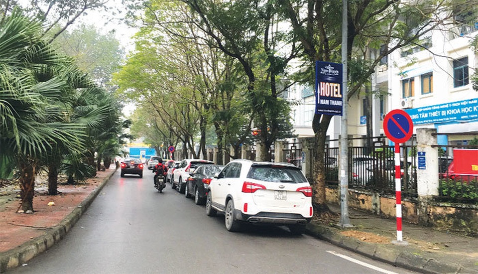 Ở thành phố, dừng đỗ xe thế nào để không bị phạt? - 1 Ở thành phố, dừng đỗ xe thế nào để không bị phạt? - 1