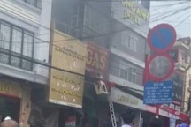 Vụ cửa hàng gas cháy nổ như bom: 2 cháu gái thoát chết trong gang tấc