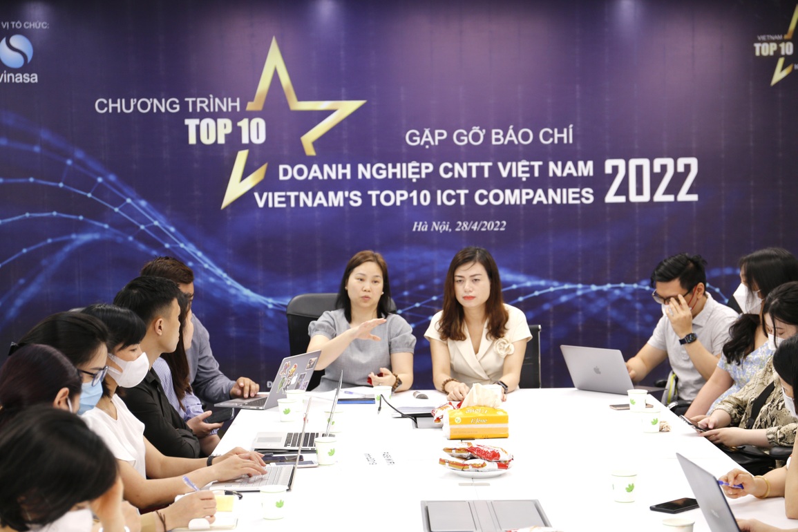 Phát động chương trình Top 10 doanh nghiệp CNTT Việt Nam 2022 - 1 Phát động chương trình Top 10 doanh nghiệp CNTT Việt Nam 2022 - 1