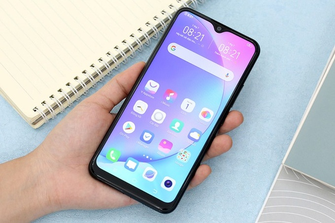 Loạt điện thoại giá rẻ pin trâu cấu hình mạnh, giảm giá sâu trong tháng 7 - Ảnh 4.