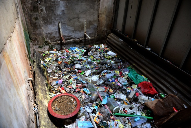 Sống thấp thỏm trong chung cư từng lớn nhất miền Nam - 9 Sống thấp thỏm trong chung cư từng lớn nhất miền Nam - 9