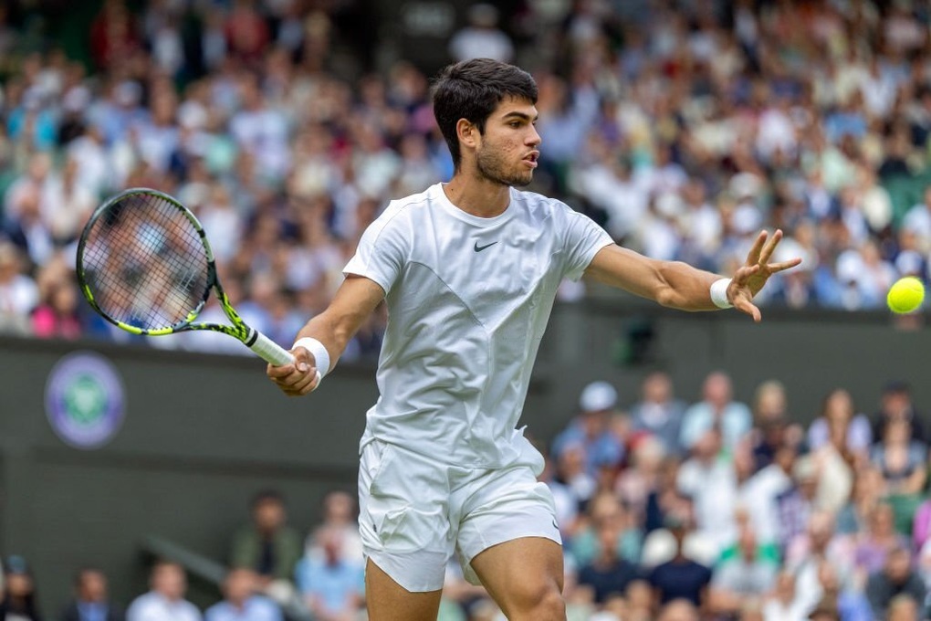Djokovic, Alcaraz vào tứ kết Wimbledon - 2 Djokovic, Alcaraz vào tứ kết Wimbledon - 2