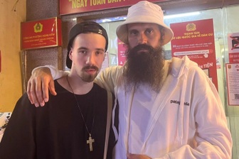 Tin nhắn lúc nửa đêm và hơn 7 tiếng tìm du khách Nga mất liên lạc ở Hà Nội