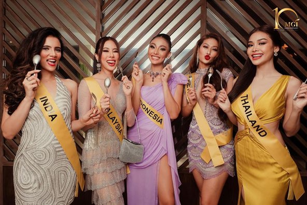 Thiên Ân, Thùy Tiên chung khung hình tại Miss Grand International 2022 - 17 Thiên Ân, Thùy Tiên chung khung hình tại Miss Grand International 2022 - 17