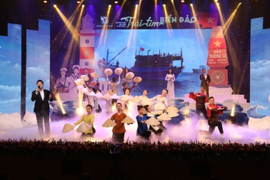 Lan tỏa ý chí bảo vệ chủ quyền Việt Nam qua chương trình "Trái tim biển đảo"