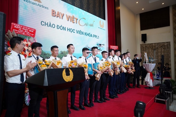 Với việc đón nhận ATO1 và khánh thành trường bay tại Rạch Giá, Bay Việt đã chính thức trở thành trường bay đầu tiên của nước ta huấn luyện cả lý thuyết và thực hành bay phi công cơ bản tại Việt Nam.