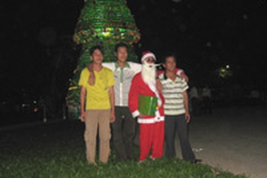 “Ông già Noel” - nghề ăn theo mùa Giáng Sinh 