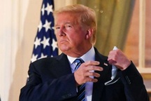 Tiết lộ chuyện Nhà Trắng từng quay cuồng khi ông Trump mắc Covid-19 nặng